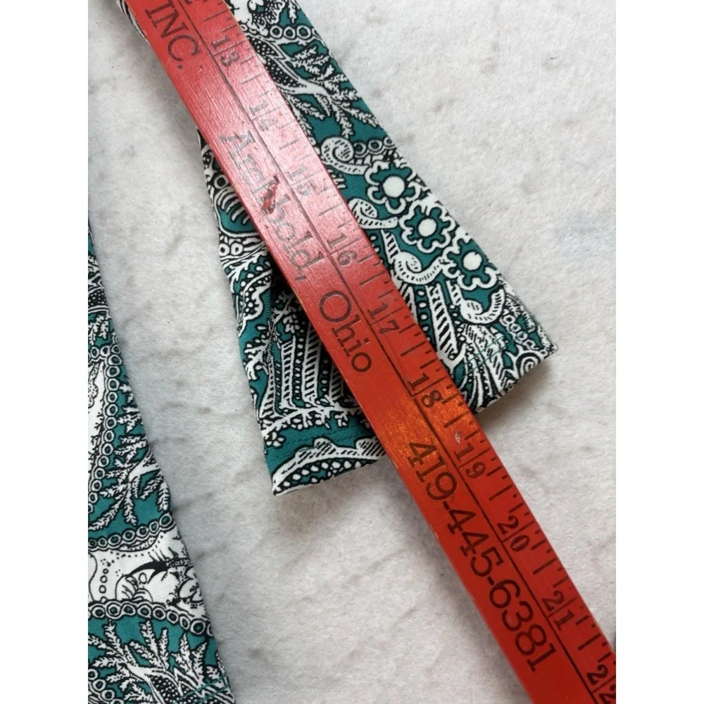 Liz Claiborne this liz